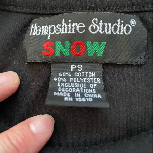 Hampshire Studios Snow women’s long sleeve black Santa Holiday Shirt size PS - Picture 6 of 6